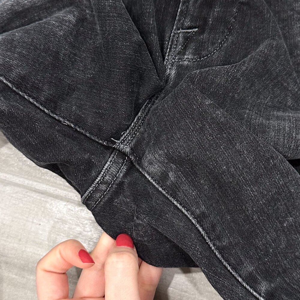 Frame Le High Straight Split Hem Frayed Jeans in Silver Strike Acid Wash Denim - Picture 7 of 16